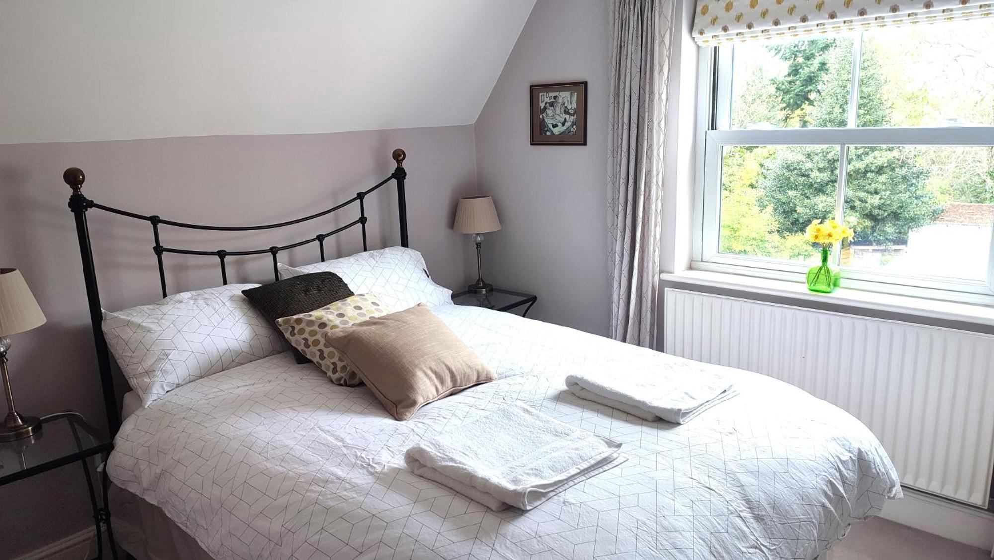3 Bedroom Cottage In Sunninghill, Ascot Exterior foto